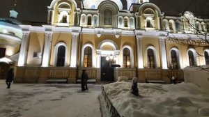 У Святой Матронушки. Покровский  монастырь. Москва.