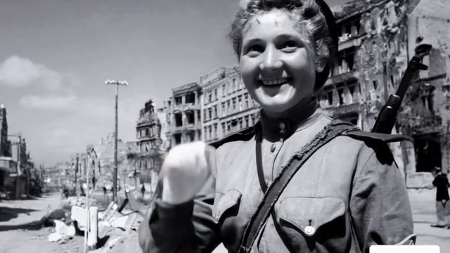 Девушка на посту 1945