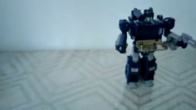 Transformers Legacy Soundwave