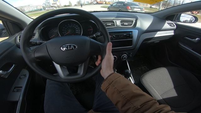2013 KIA Rio 1.4L POV Test Drive смотреть онлайн