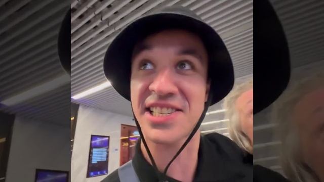 1000096608.mp4 смотреть онлайн