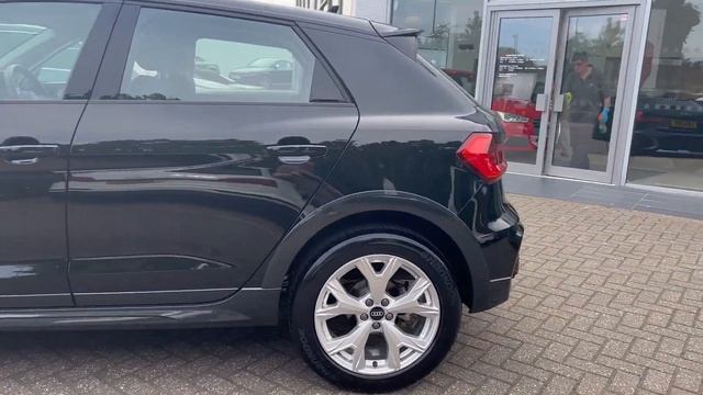 Audi A1 смотреть онлайн