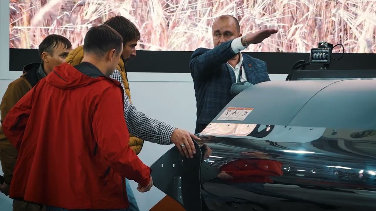 Очесывающая жатка "ОЗОН" ПАО "ПЕНЗМАШ" на выставке "АГРОСАЛОН" 2024. смотреть онлайн