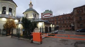 Кийский Крест Патриарха Никона находится в храме преподобного Сергия в Крапивниках.