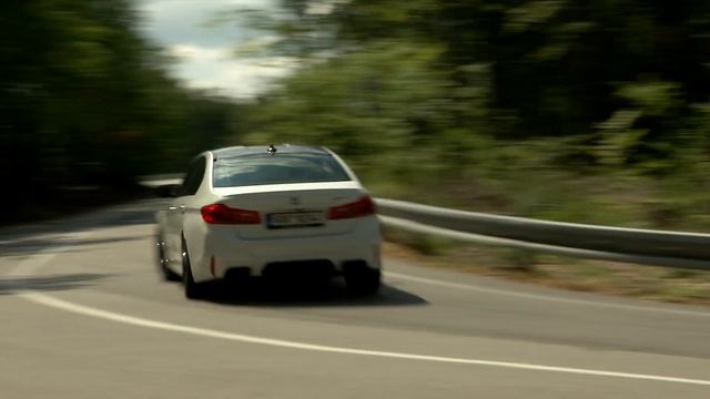 BMW M5 F90: Sound, Driving, Drifting ...