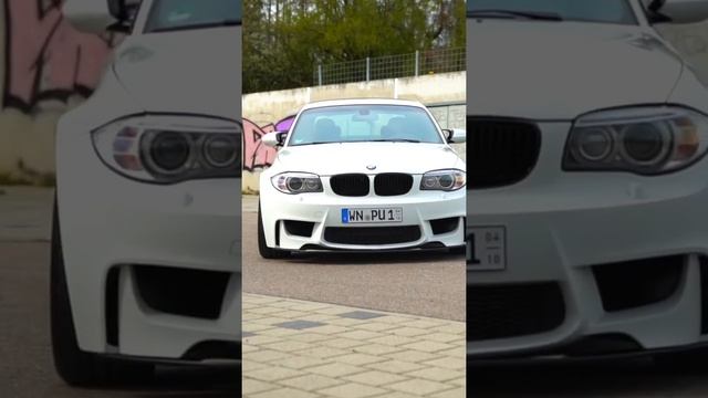 BEAUTY and the BEAST - BMW 1M Coupe смотреть онлайн