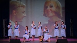 Шоу-группа Серебряный дождь  Черное-белое(из кинофильма Большая перемена)