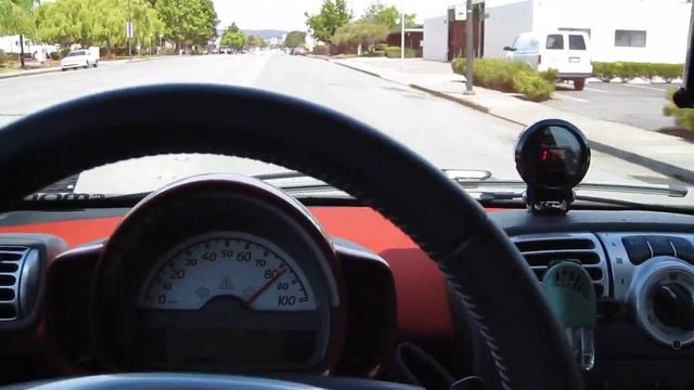 Turbocharged SMART car 0 to 60 MPH in 10.5 seconds смотреть онлайн