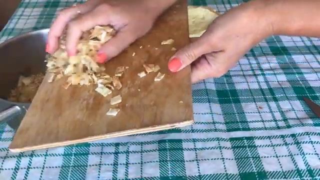 Салат с блинами и копченой курицей смотреть онлайн