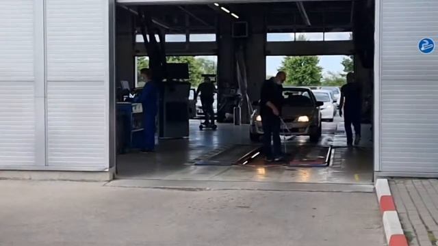 Проходим техосмотр БМВ e30 325e смотреть онлайн