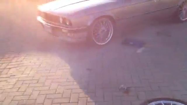 BMW e30 323 cerchi 18" смотреть онлайн