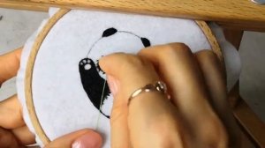 Вышивка гладью панда - как вышить брошь панду. Вышивка гладью