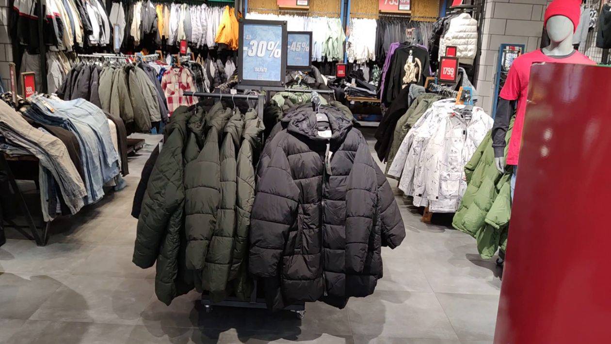 Бюджетная мужская одежда CR куртки джинсы рубашки спортивные штаны