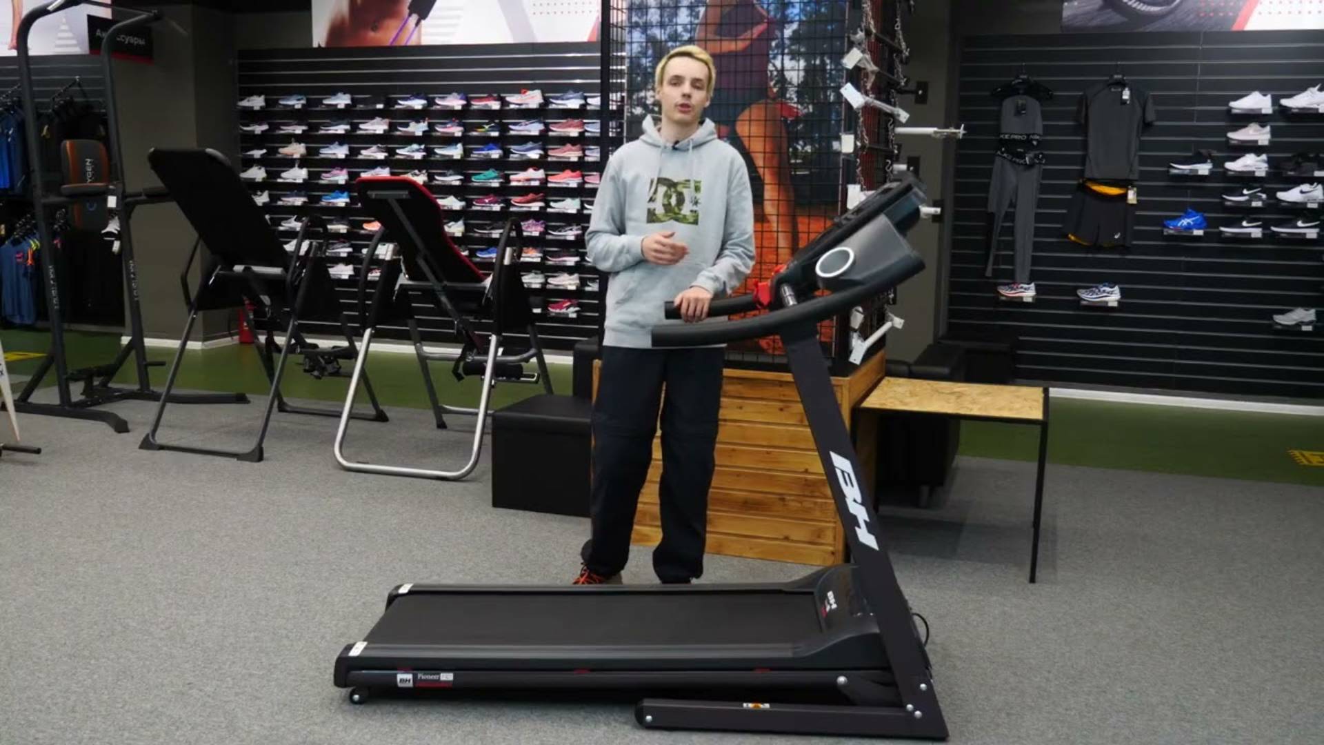 Обзор беговых дорожек BH FITNESS PIONEER R2 и PIONEER R2 TFT смотреть онлайн