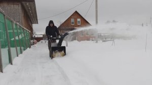 Снегоуборщик Huter SGC 4800В. Отсекатель крыльчатки бункера.