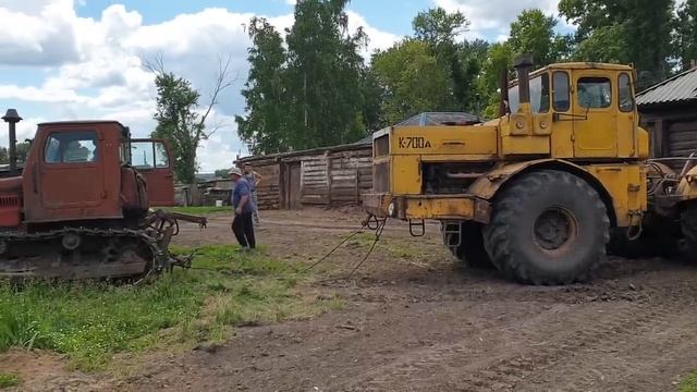 Кировец и т4 Перетаскивают дом!(репка)