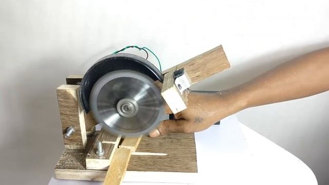 Mini Bench Saw Machine Project смотреть онлайн
