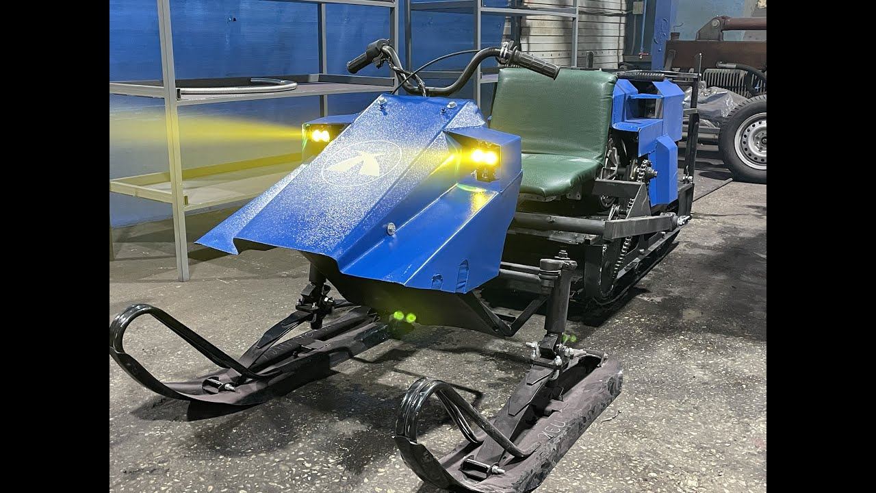 Видео езды по рыхлому снегу Мотобуксировщика DraXter M500 c двигателем Lifan 18,5 л.с смотреть онлайн