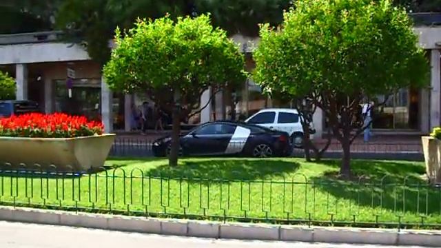 Mansory Aston Martin V8 Vantage und Audi R8 V10 Sound смотреть онлайн