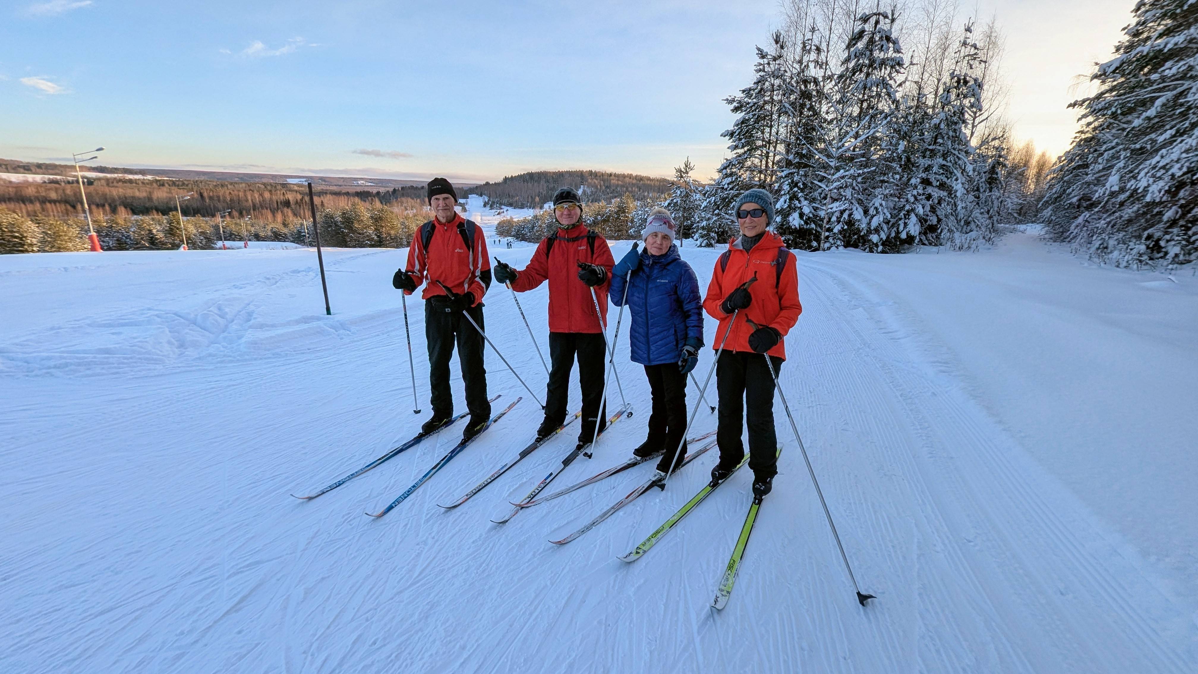 Лыжи в Малиновке смотреть онлайн