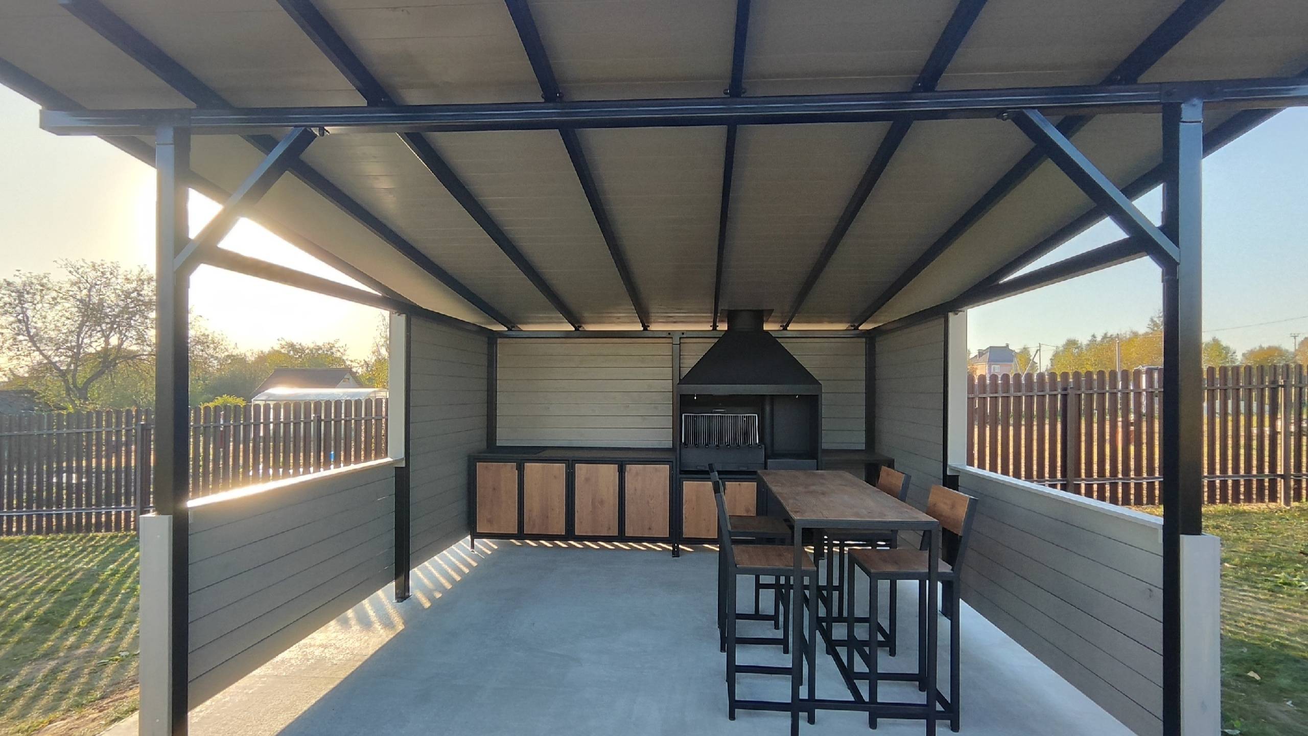 Беседка 4х4 с мангальной зоной и мебелью, навес, еда, мангал смотреть онлайн