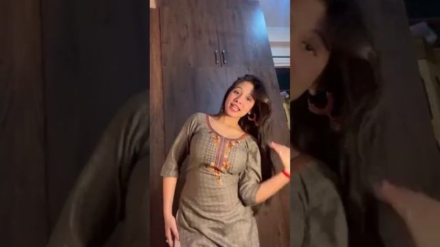 Hot Girl Romantic Dance смотреть онлайн