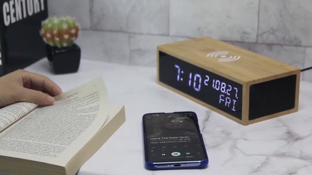Wireless Charging LED Digital Mirror Bamboo Clock With Bluetooth Speakers смотреть онлайн