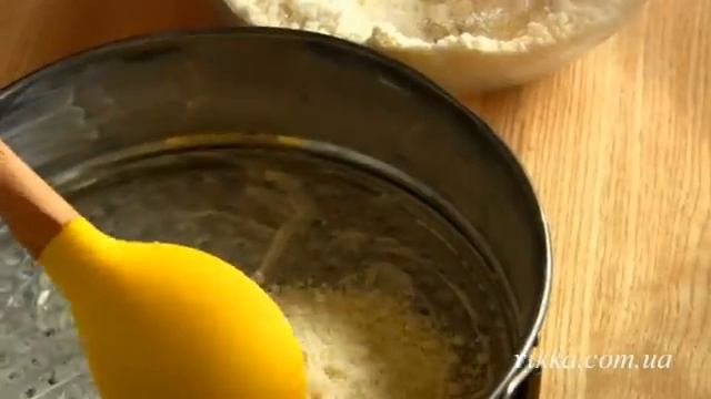 Пирог-крошка с творогом и нутеллой