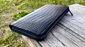 Изготовление кошелька на молнии из кожи крокодила.