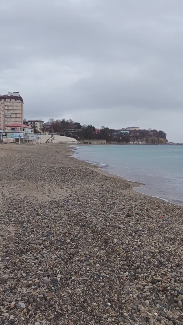 Зимний пляж в Джубге. смотреть онлайн