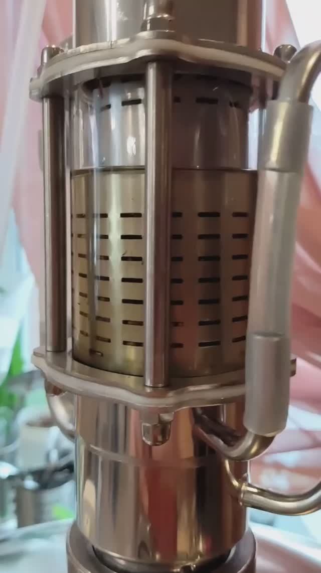 Мальчишки в любом возрасте мальчишки, только игрушки чуть-чуть дороже становятся смотреть онлайн