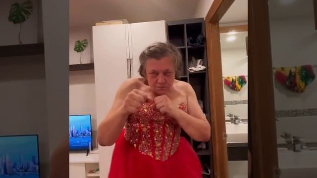 1000096590.mp4 смотреть онлайн