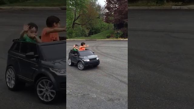 kids driving mini range rover смотреть онлайн