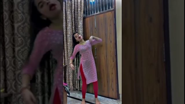 Young Girl Amazing Hot Dance смотреть онлайн