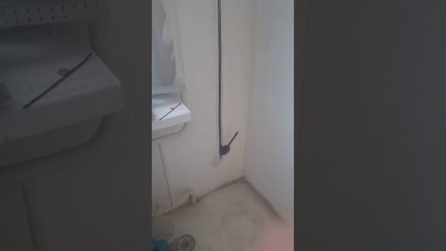 Поэтапный ремонт электропроводки, делаем электропроводку в одной комнате электропроводка открытая. смотреть онлайн