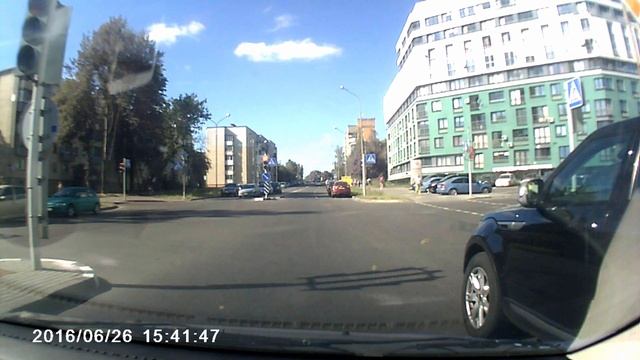 Тот самый Range Rover с британскими номерами (DRGOOGLE1) смотреть онлайн
