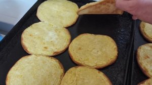 Стряпаю шаньги ,курица гриль ,супруг уезжает .