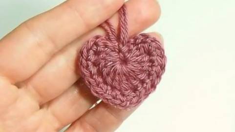 ❤ Как связать сердечко крючком.Сердечко валентинка. Амигуруми для начинающих small heart crochet смотреть онлайн