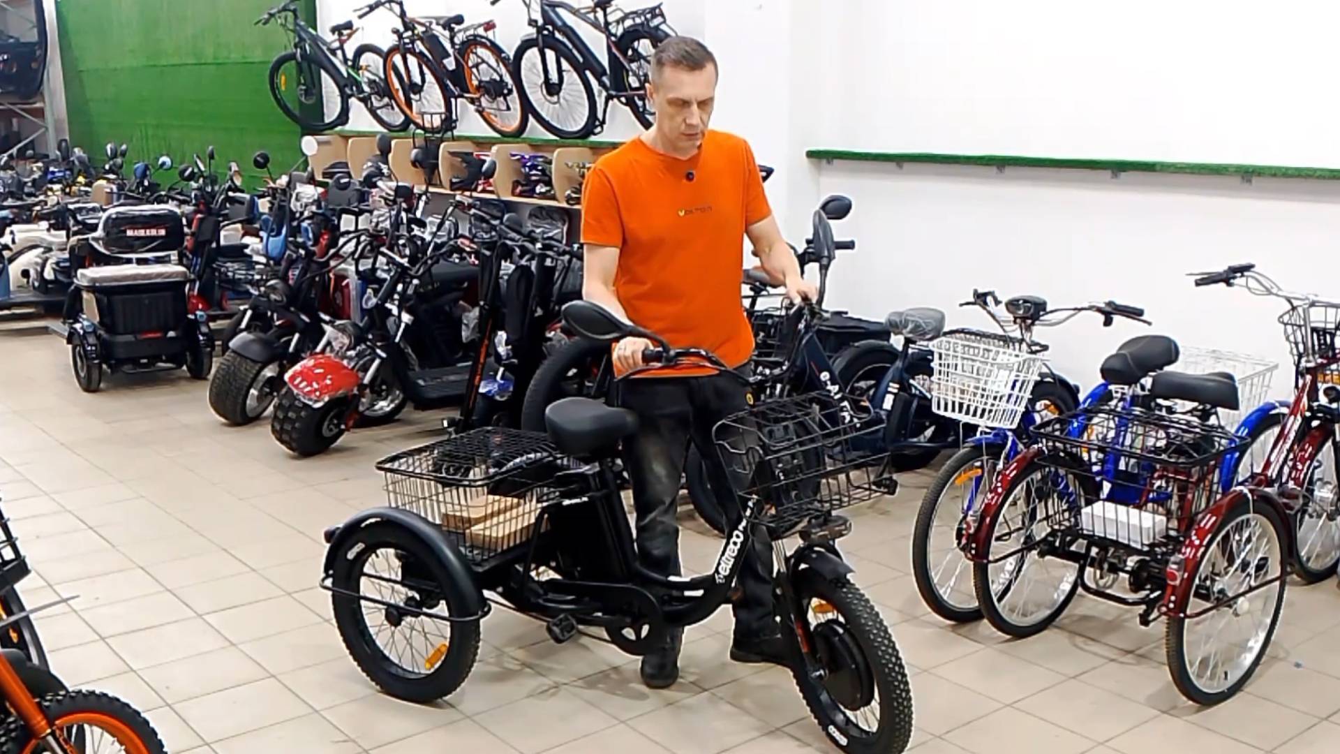 Электротрицикл Eltreco Porter Fat 500: мощный фэтбайк для дачи и бездорожья смотреть онлайн