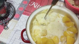 Котлеты с минтая ,пюре .Михайловна поздравляет .