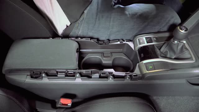 Как снять центральную консоль Honda Civic X