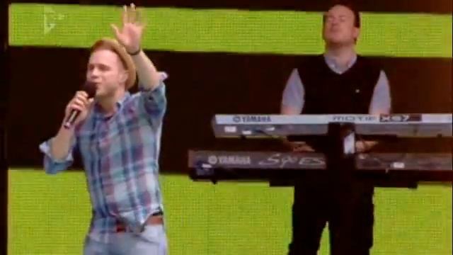 Olly Murs - Busy [Live at T4 on the Beach 2011] смотреть онлайн