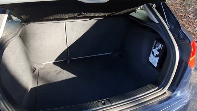 Audi A3 1,6 Sportback смотреть онлайн