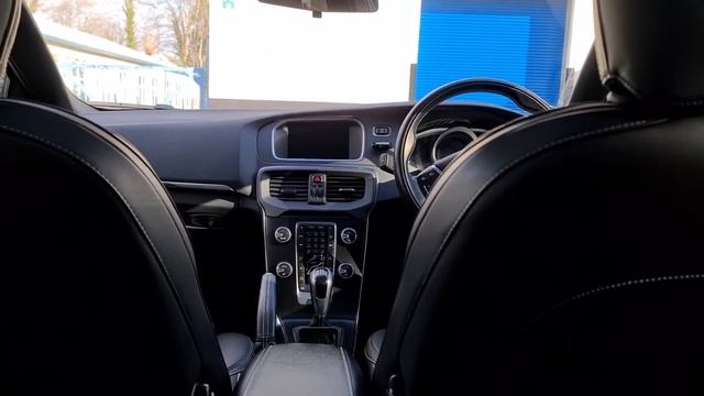 Volvo V40 R-Design D4 Daily Driver смотреть онлайн