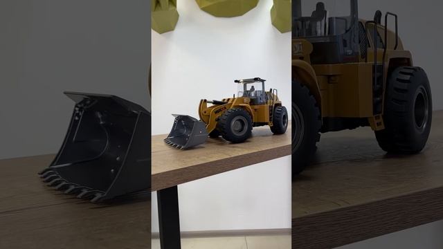 Самый мощный бульдозер на радио управлении фронтальный погрузчик HUINA HN1583, cars-kids.com смотреть онлайн