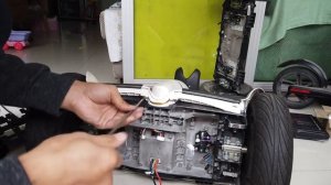 How to disassemble Ninebot mini plus （Motherboard and battery）如何拆解小米平衡车plus主板和电池