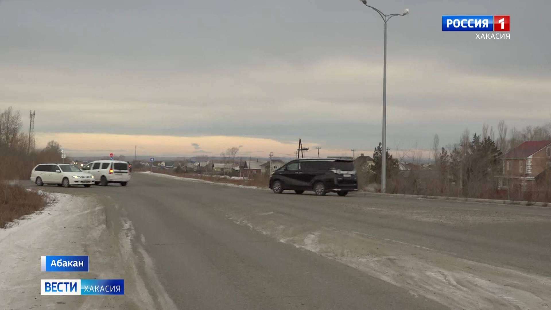 По дамбам Абакана, возможно, официально разрешат движение смотреть онлайн