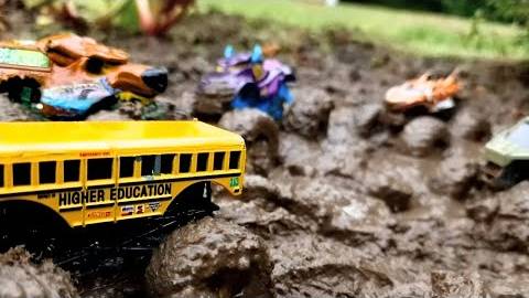 Монстр-трак смотреть онлайн