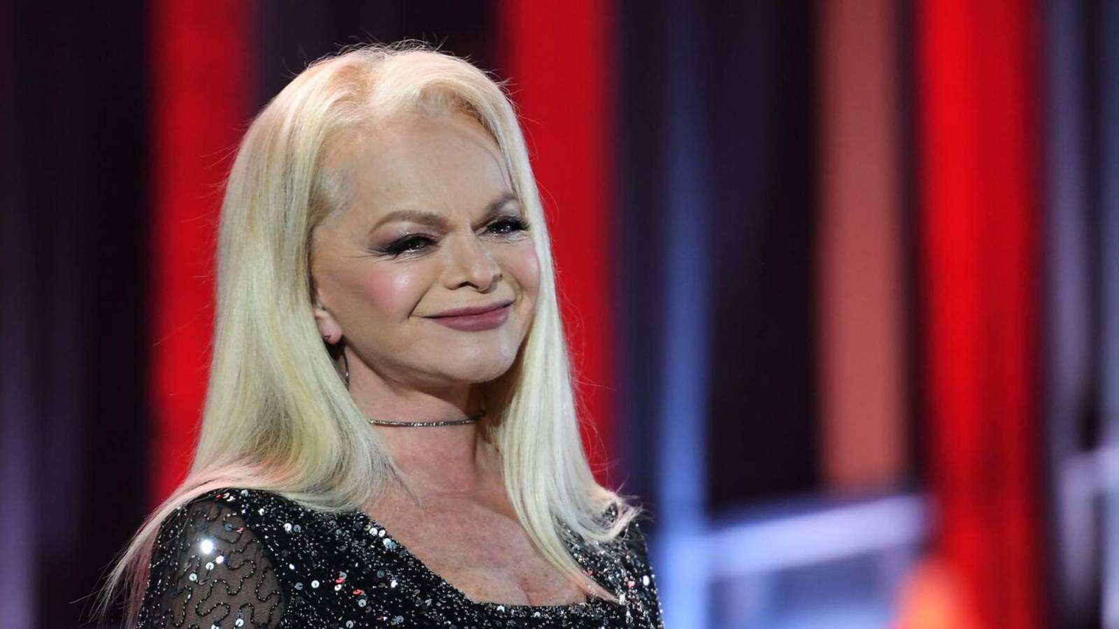 Долина на суд не явилась и его пришлось переносить смотреть онлайн