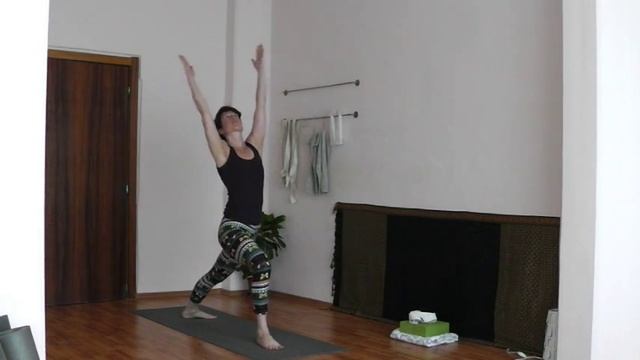 Suryanamaskara: 5 kör A és 5 kör B napüdvözlet смотреть онлайн